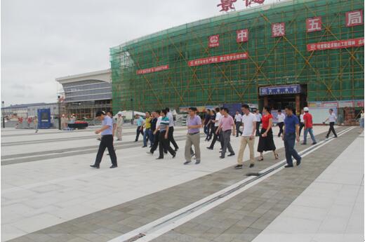 喜迎十九大，身邊看變化——我市干部賢內(nèi)助、鄉(xiāng)鎮(zhèn)街道負(fù)責(zé)人參觀高鐵商務(wù)區(qū)