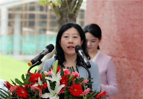 中國美術(shù)學院景德鎮(zhèn)藝創(chuàng)中心啟幕展暨揭牌儀式舉行——金一斌吳雋出席并共同揭牌